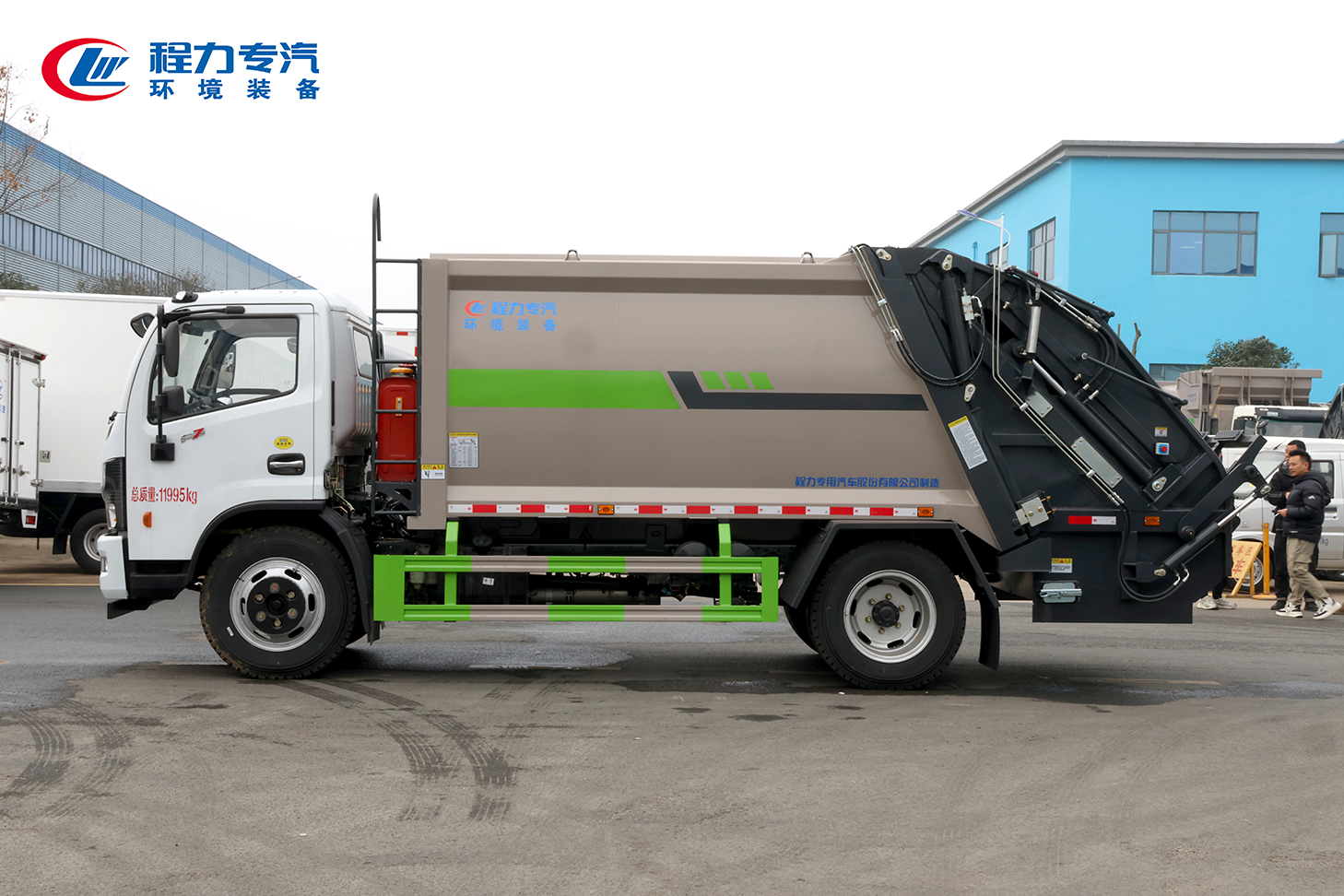 東風(fēng)福瑞卡F7壓縮垃圾車(chē)