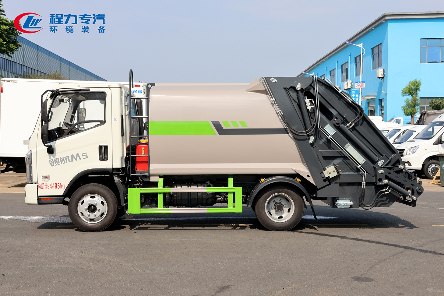 福田領航M5壓縮垃圾車