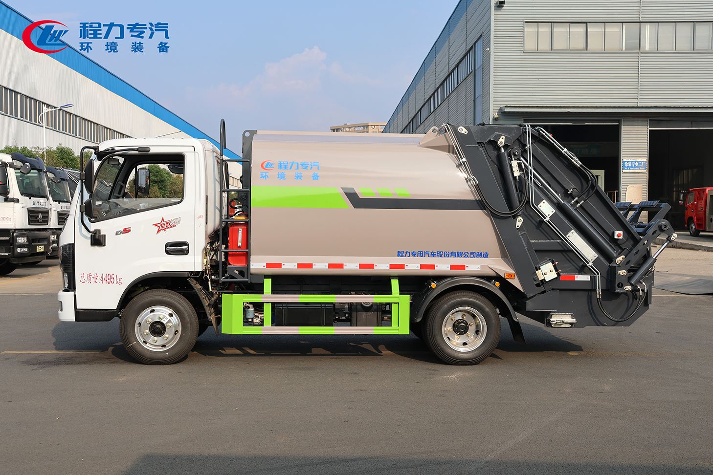 東風(fēng)多利卡D5壓縮垃圾車